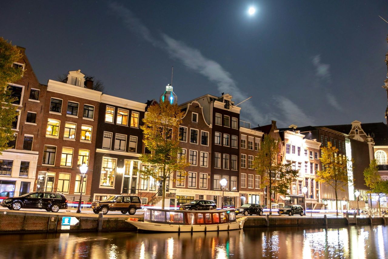 Amsterdam: Flagship Crociera serale sul canale dalla Casa di Anna Frank — 3