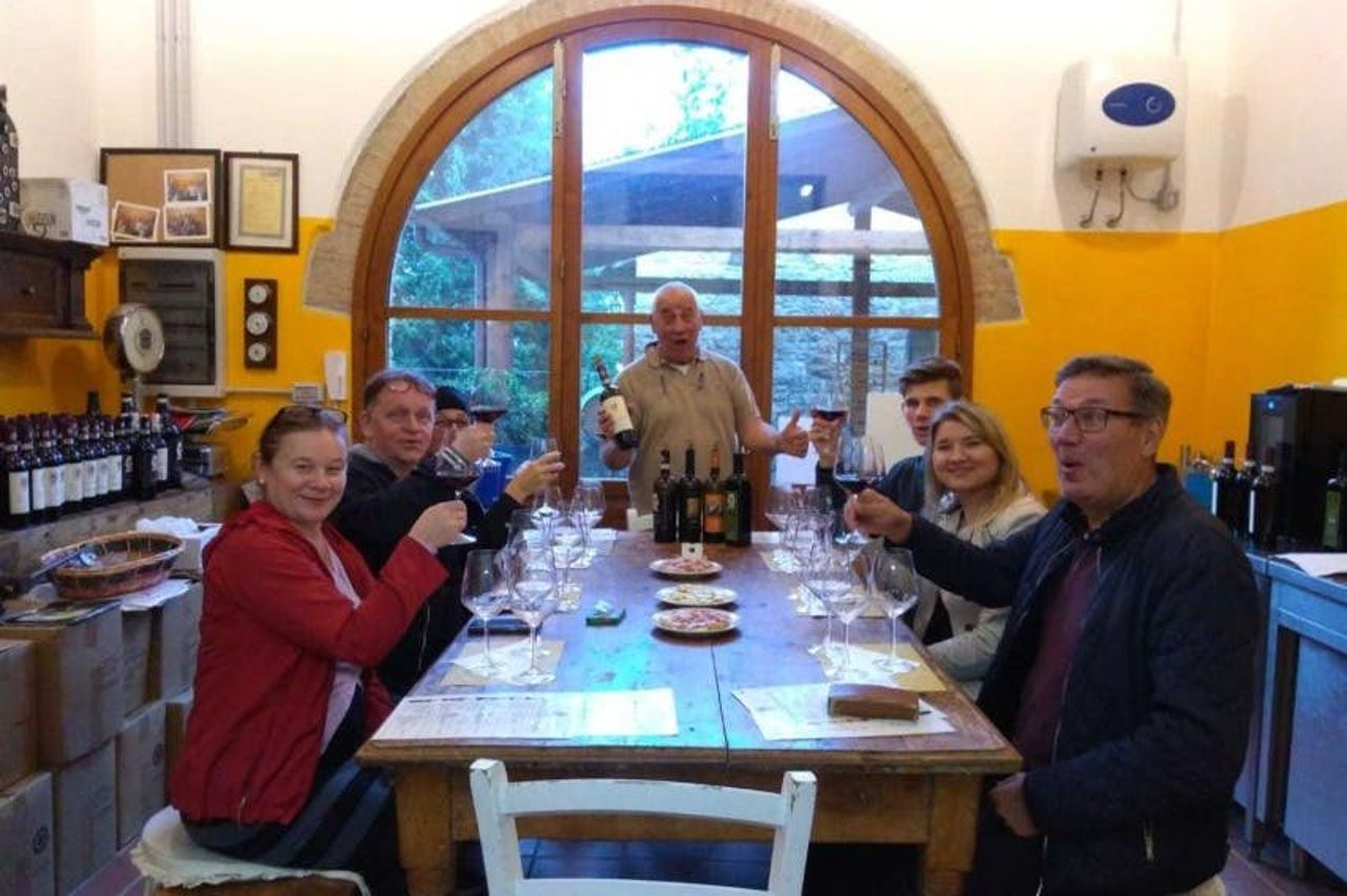 San Gimignano: Gita in giornata da Firenze + Degustazione di vini e pranzo — 3