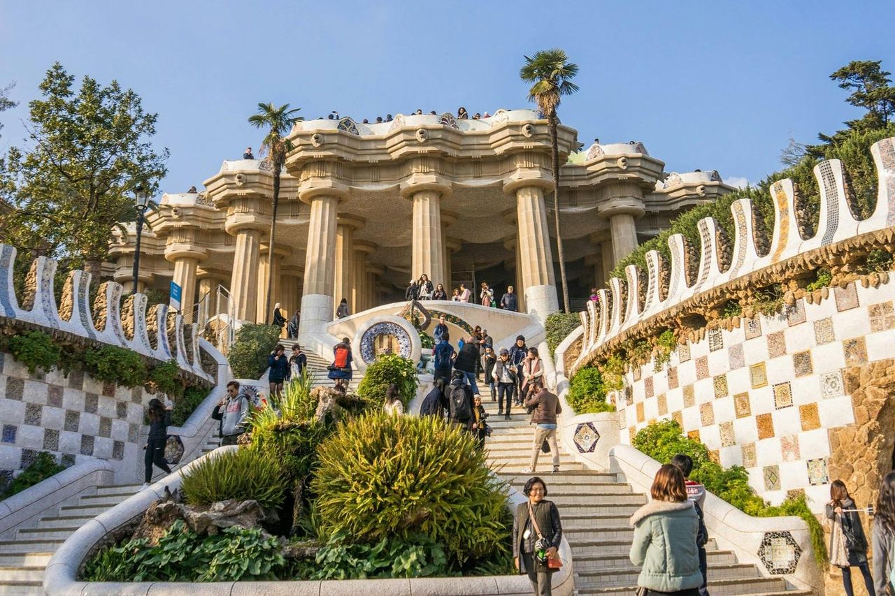 Parco Güell: Biglietto d'ingresso e Tour Guidato di 75 Minuti