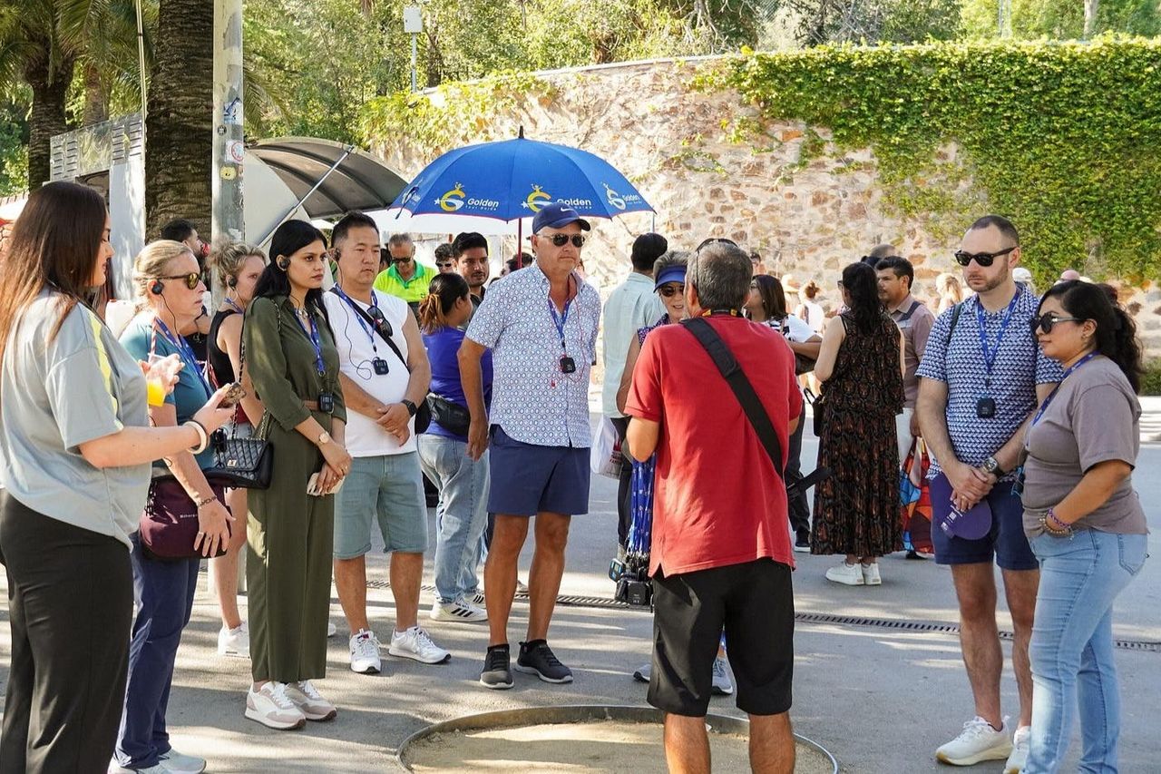 Parco Güell: Biglietto d'ingresso e Tour Guidato di 75 Minuti — 7