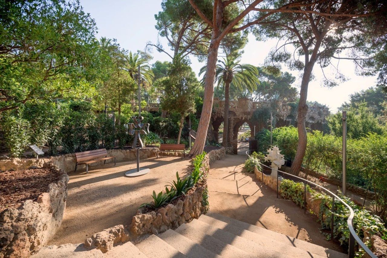 Parco Güell e Casa Museo Gaudì: Biglietto d'ingresso + audioguida — 3