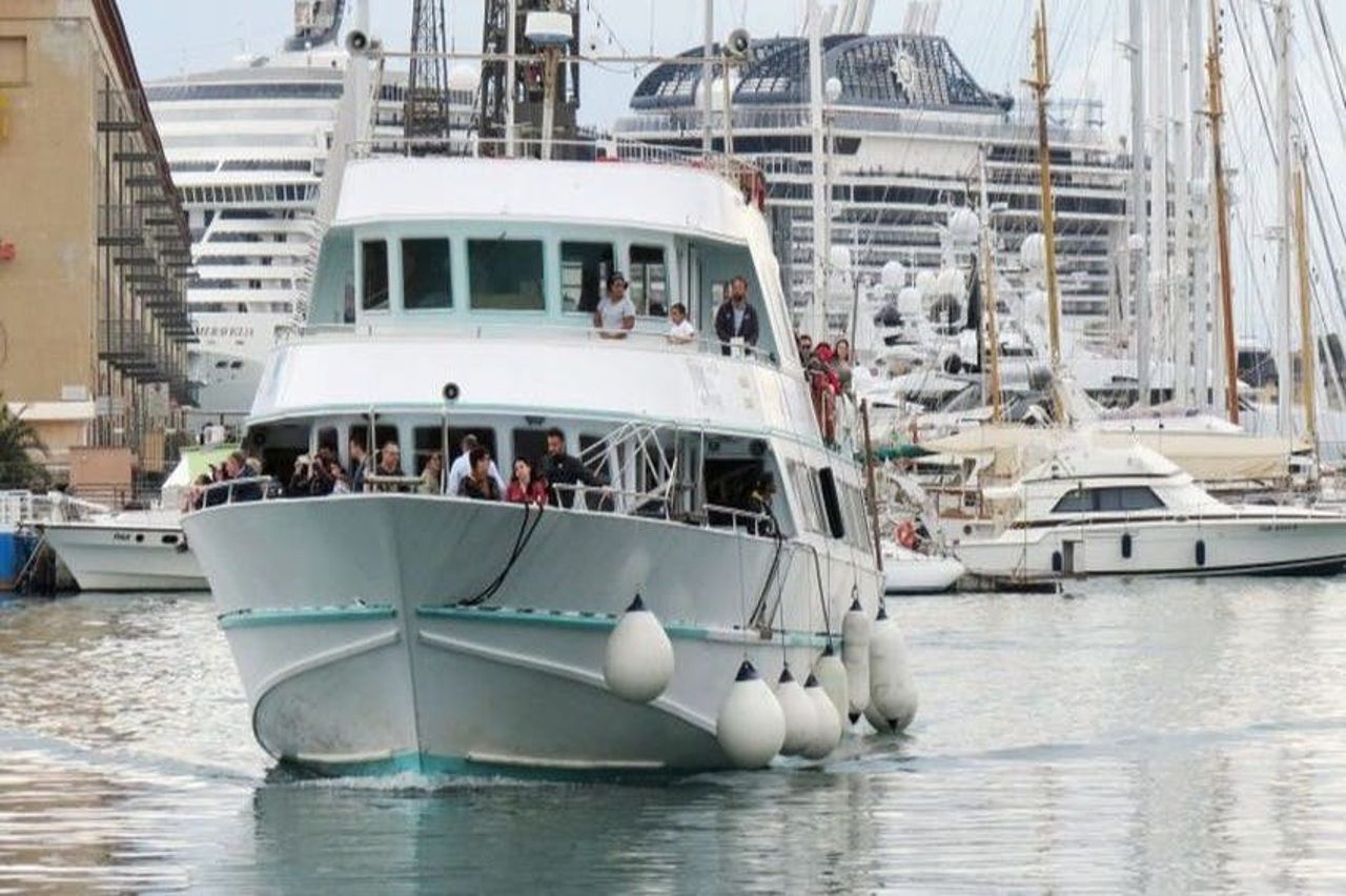 Pass Mare: Biglietto d'ingresso all'Acquario di Genova e al Museo Galata + Tour in barca del porto — 2
