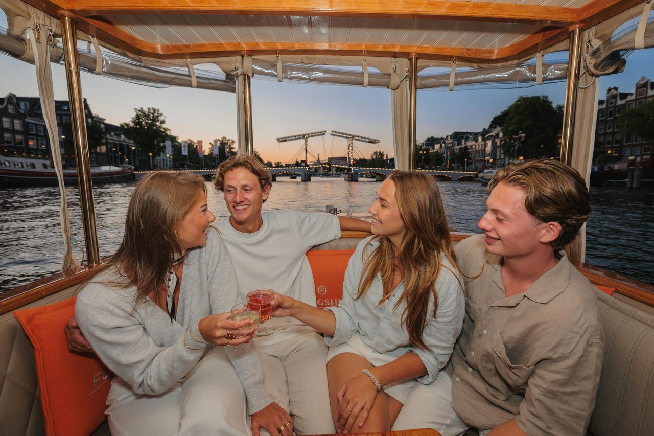 Amsterdam: Flagship Tour serale in barca aperta — 4