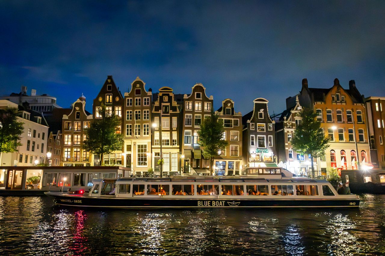 Amsterdam: Blue Boat Tour serale in barca sui canali