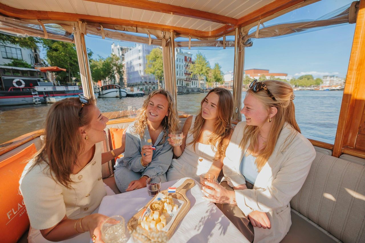 Amsterdam: Flagship Crociera del formaggio e del vino — 7