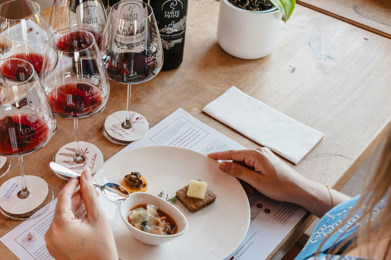 Tenuta vinicola Corte Pavone: Tour del Brunello dietro le quinte e degustazione gastronomica — 2