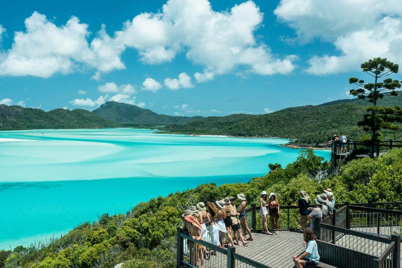 Spiaggia di Whitehaven: Tour in barca da Airlie Beach + tour guidato di Hill Inlet + barbecue — 6