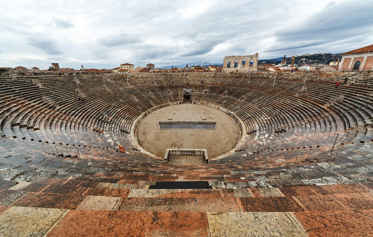 VeronaCardCity Pass da 24 o 48 ore + Salta la coda all'Arena di Verona + Audioguida — 2