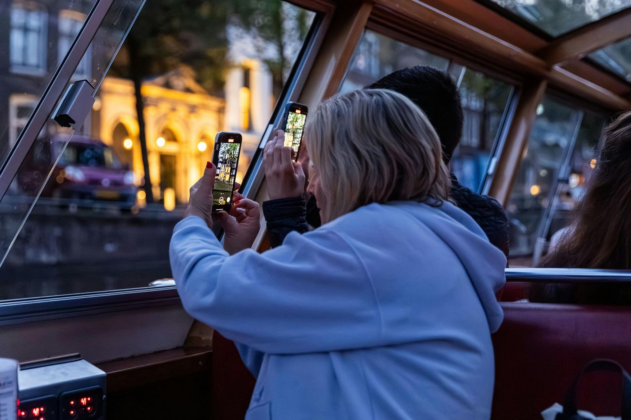 Amsterdam: Blue Boat Tour serale in barca sui canali — 5