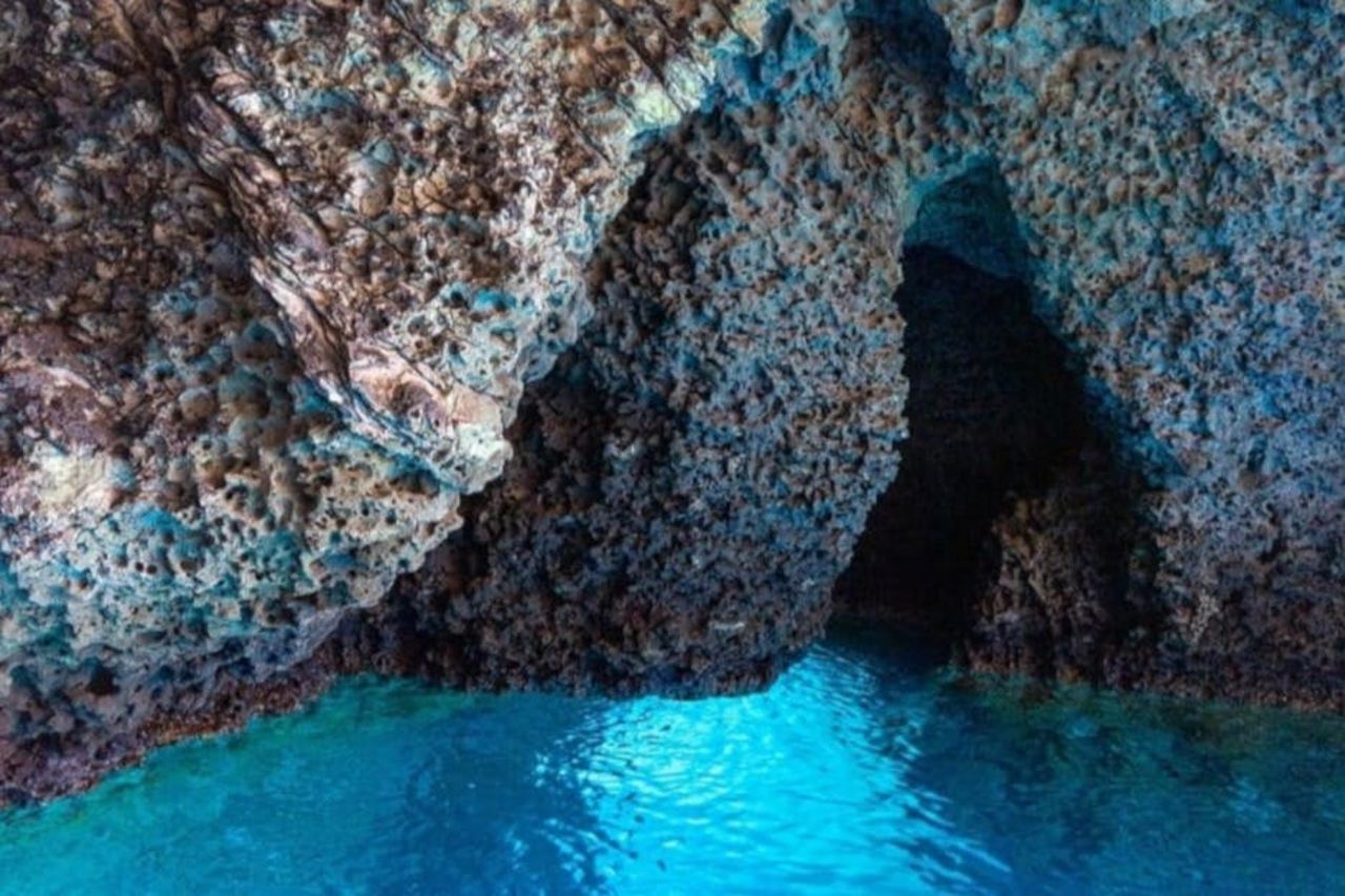 Isola Bella: Tour guidato in barca + pasticcini e bevande