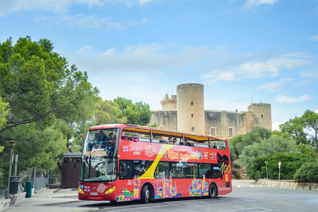 Maiorca: tour in autobus Hop-on Hop-off e in barca di 24 o 48 ore