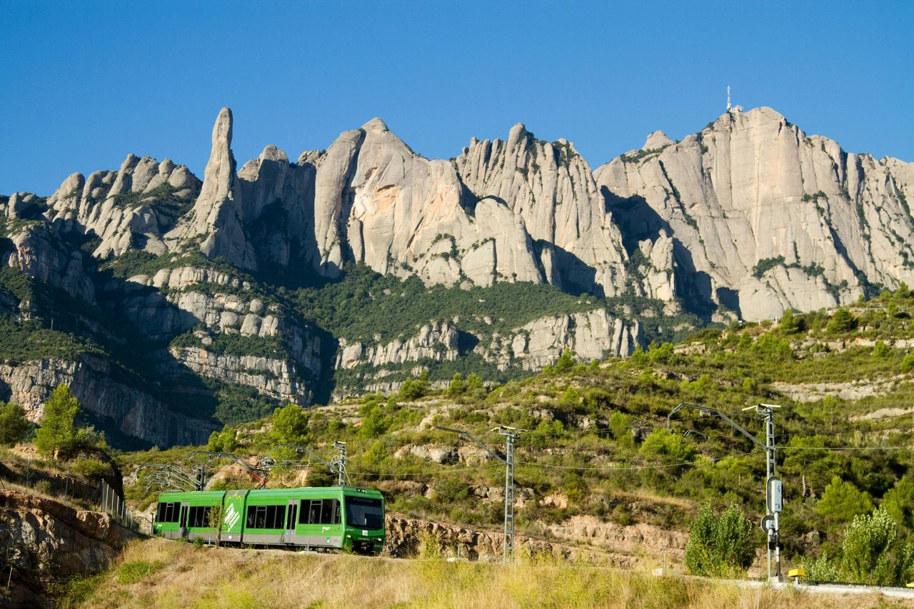 Montserrat: Tour guidato da Barcellona con ferrovia a cremagliera + spettacolo corale