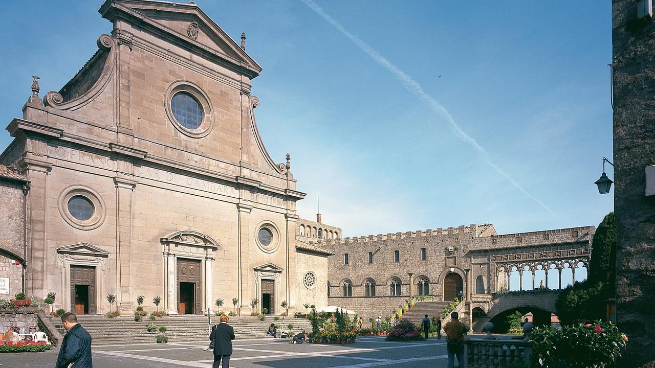 Salta la fila per il Palazzo dei Papi (Polo Monumentale Colle del Duomo)