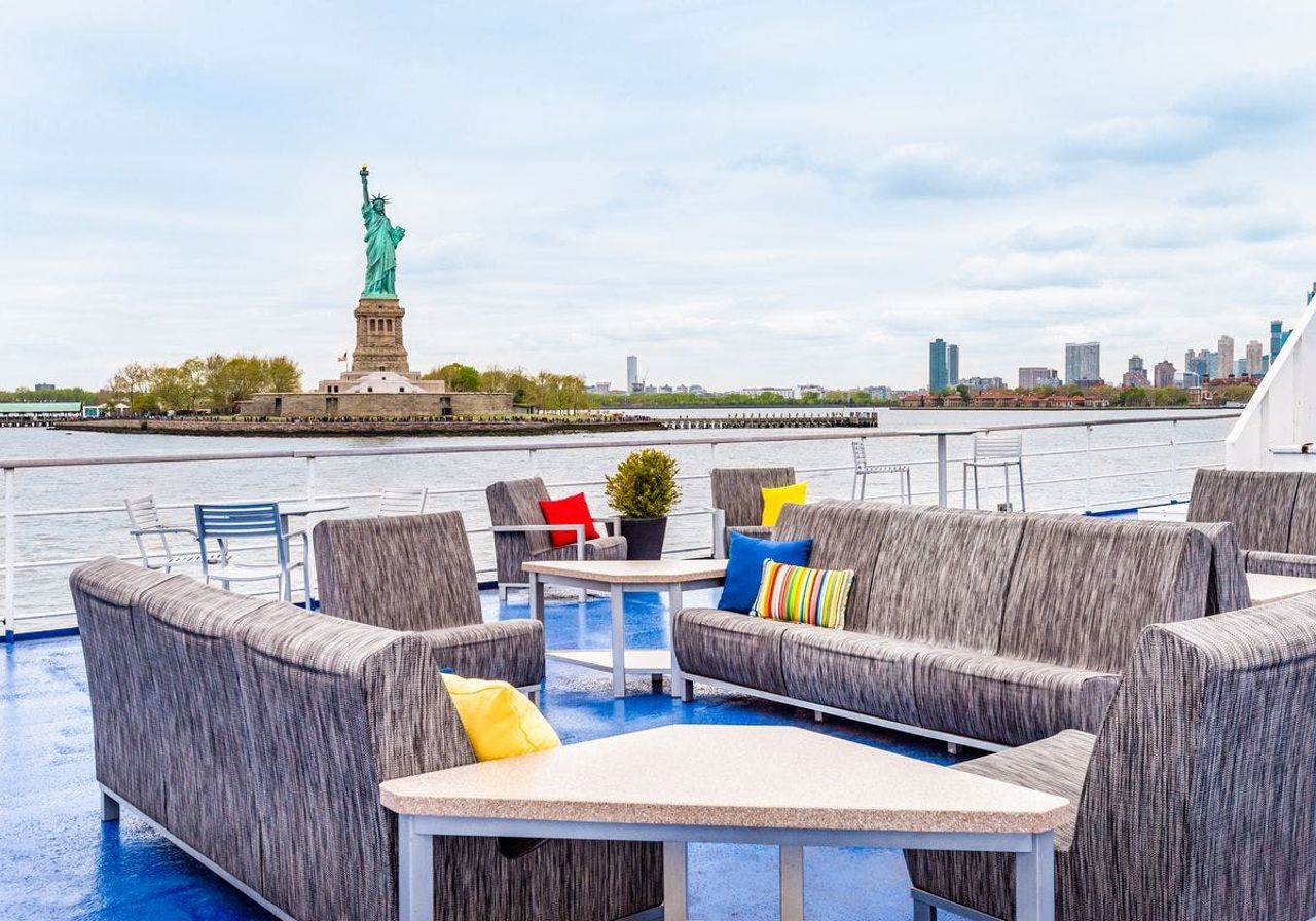 New York: Tour in barca con pranzo firmato — 8