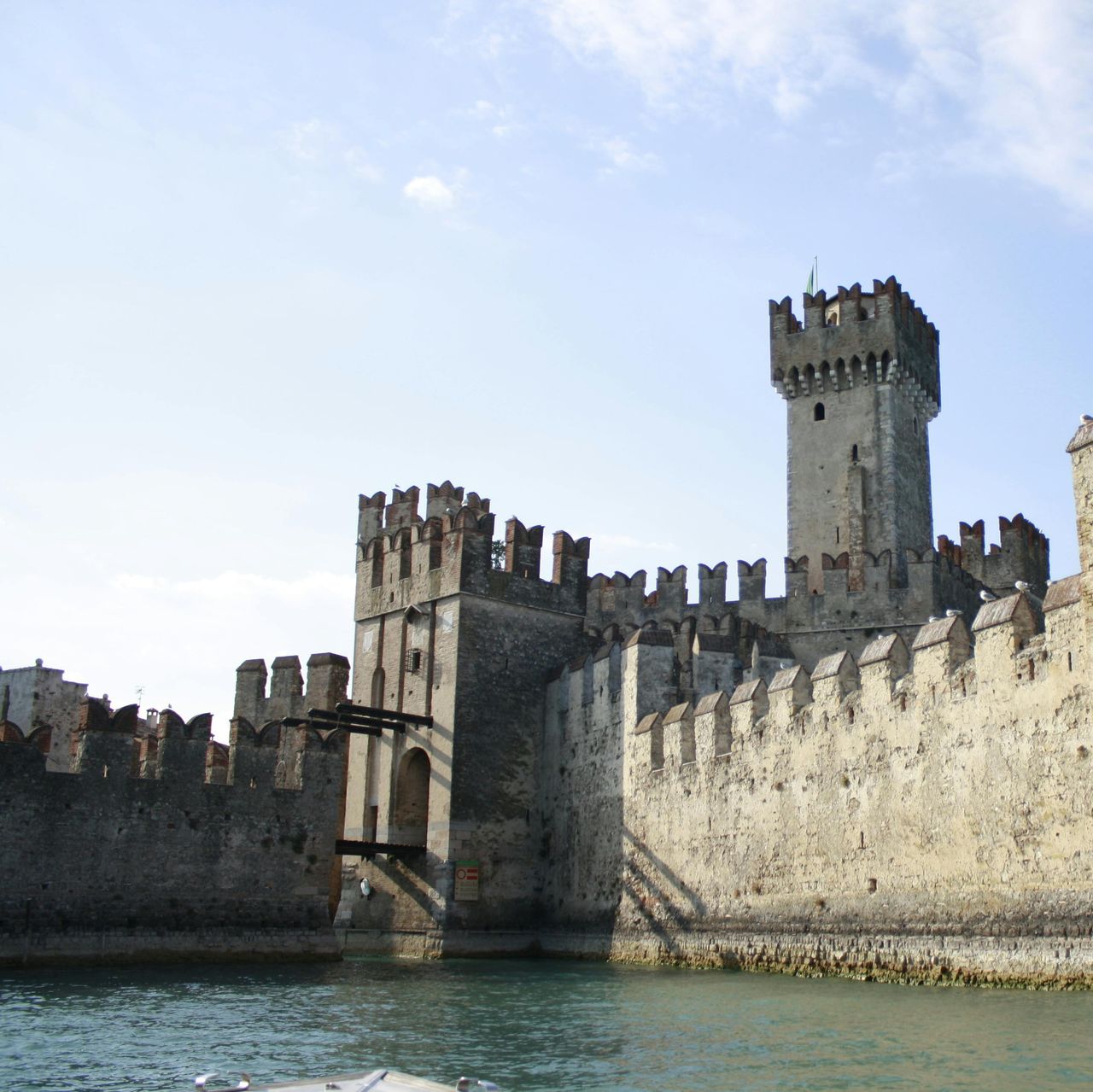 Lago di Garda: Tour in Barca di 25 Minuti della Penisola da Sirmione — 6