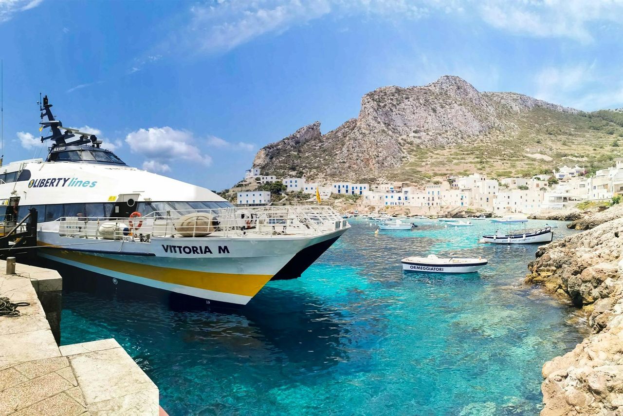 Isole Eolie: Traghetto di sola andata da Alicudi a Lipari — 3