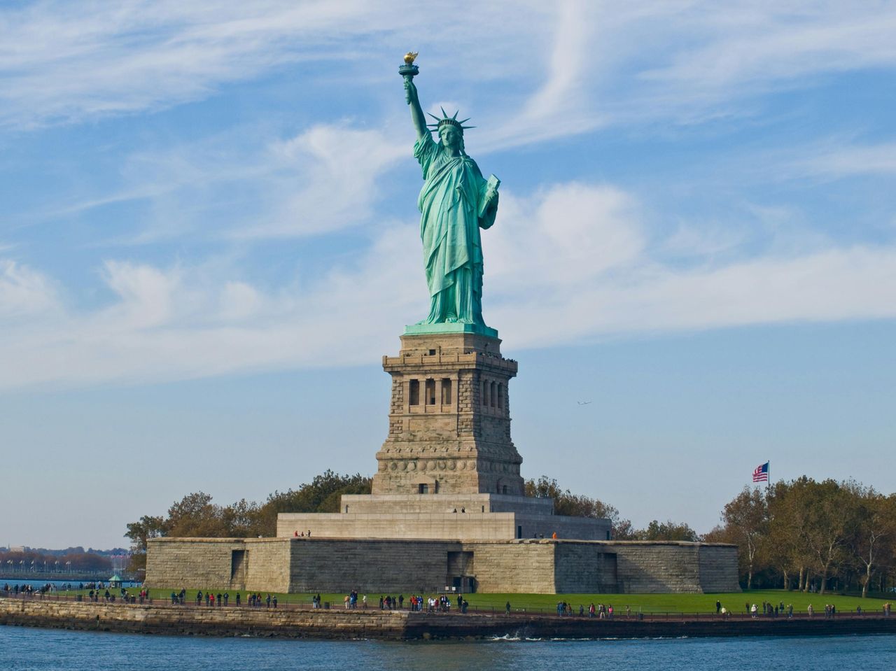 Statua della Libertà ed Ellis Island: Biglietto di ingresso + traghetto di andata e ritorno da Manhattan — 9
