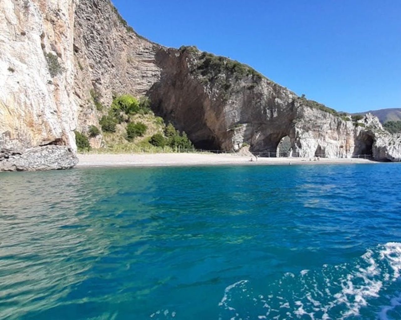 Grotte di Capo Palinuro: Escursione in Barca da Palinuro — 2