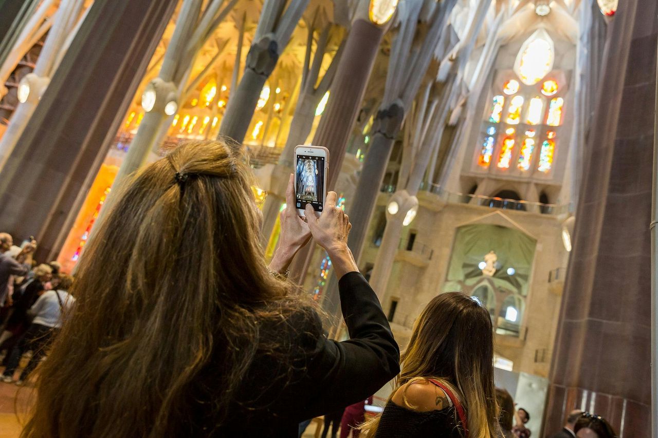 Vai con un locale: Salta la fila per il tour della Sagrada Família in olandese — 5