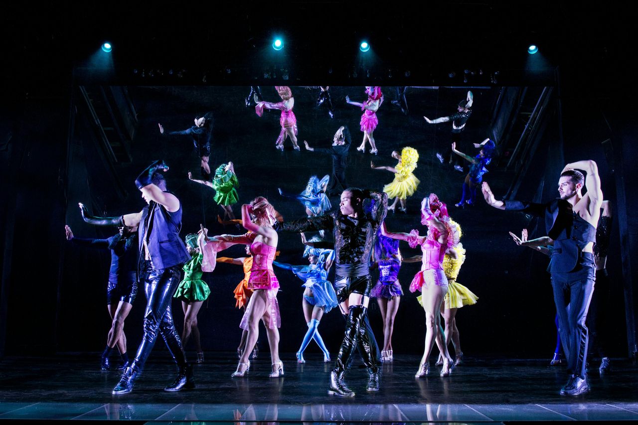 Paradis Latin: Cena e spettacolo di cabaret serale — 6