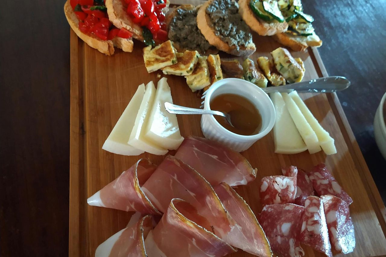 Montalcino: Tour guidato dei vigneti + degustazione di vini nel castello — 2