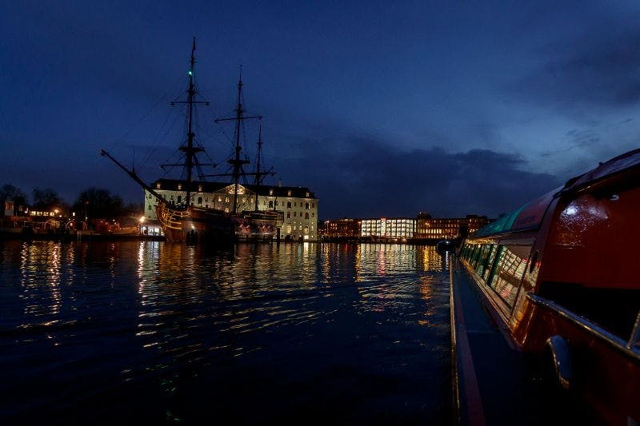 Amsterdam: Lovers Tour in barca serale — 7