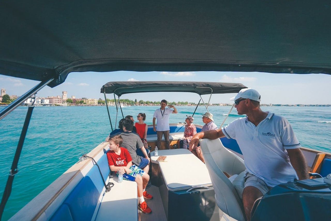 Sirmione: tour a piedi + tour in barca — 2