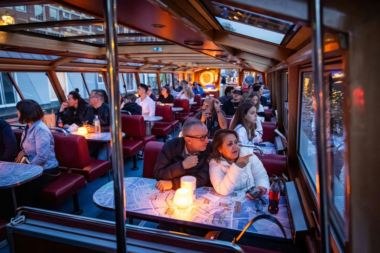Amsterdam: Blue Boat Tour serale in barca sui canali — 8