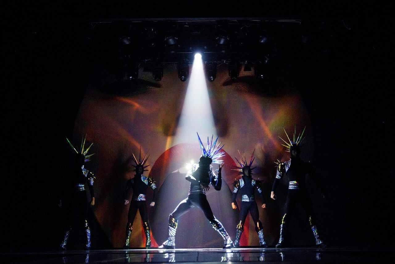 Paradis Latin: Cena e spettacolo di cabaret serale — 2