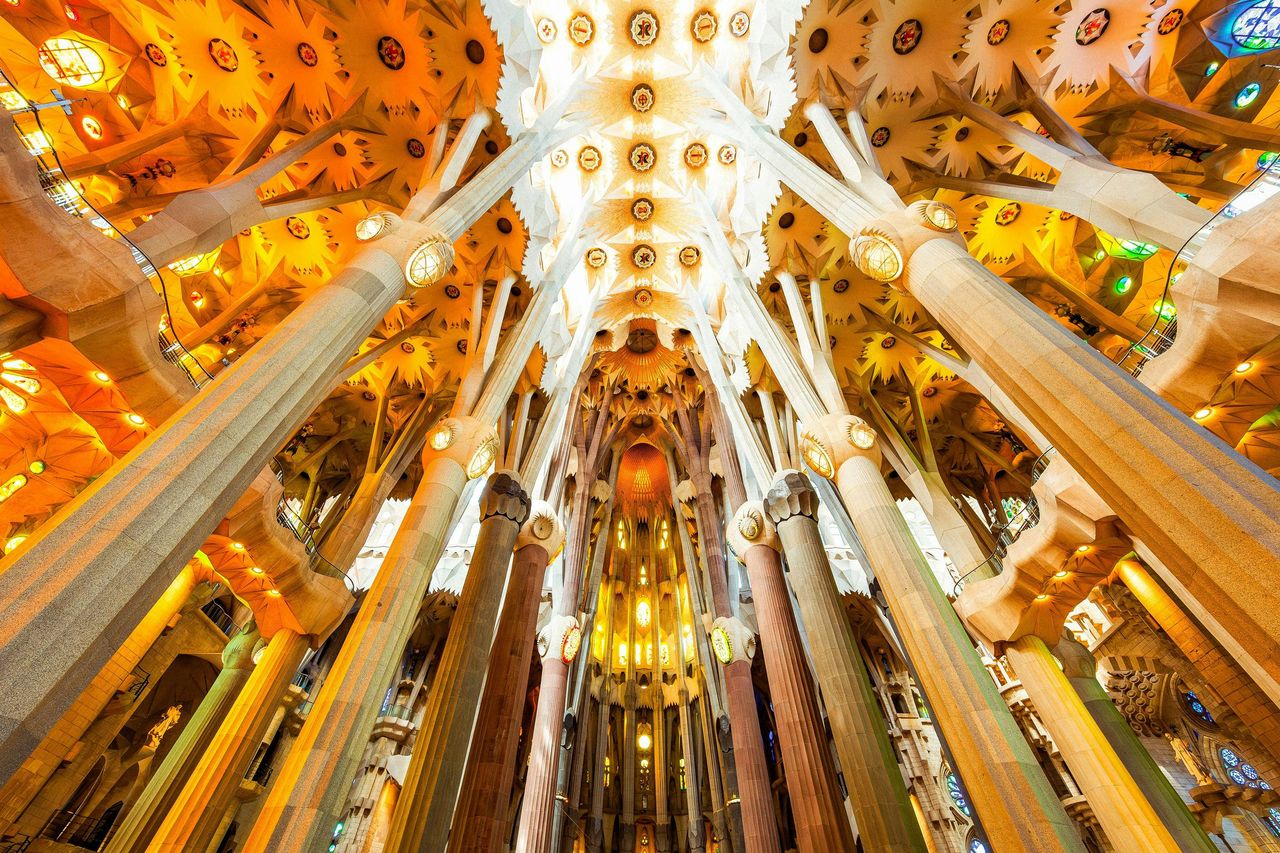 Sagrada Família: Biglietto Fast Track + Visita guidata — 2