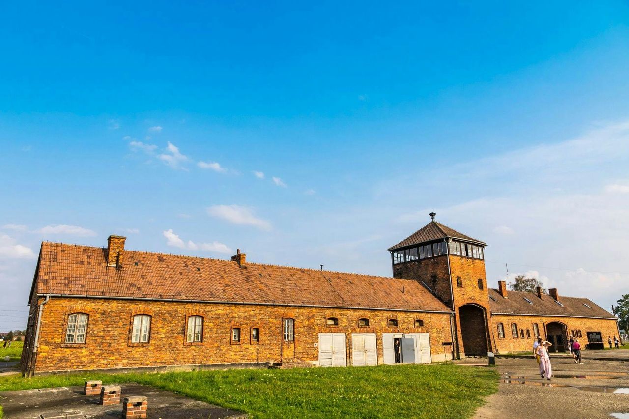 Auschwitz-Birkenau: Tour guidato + Trasporto — 2