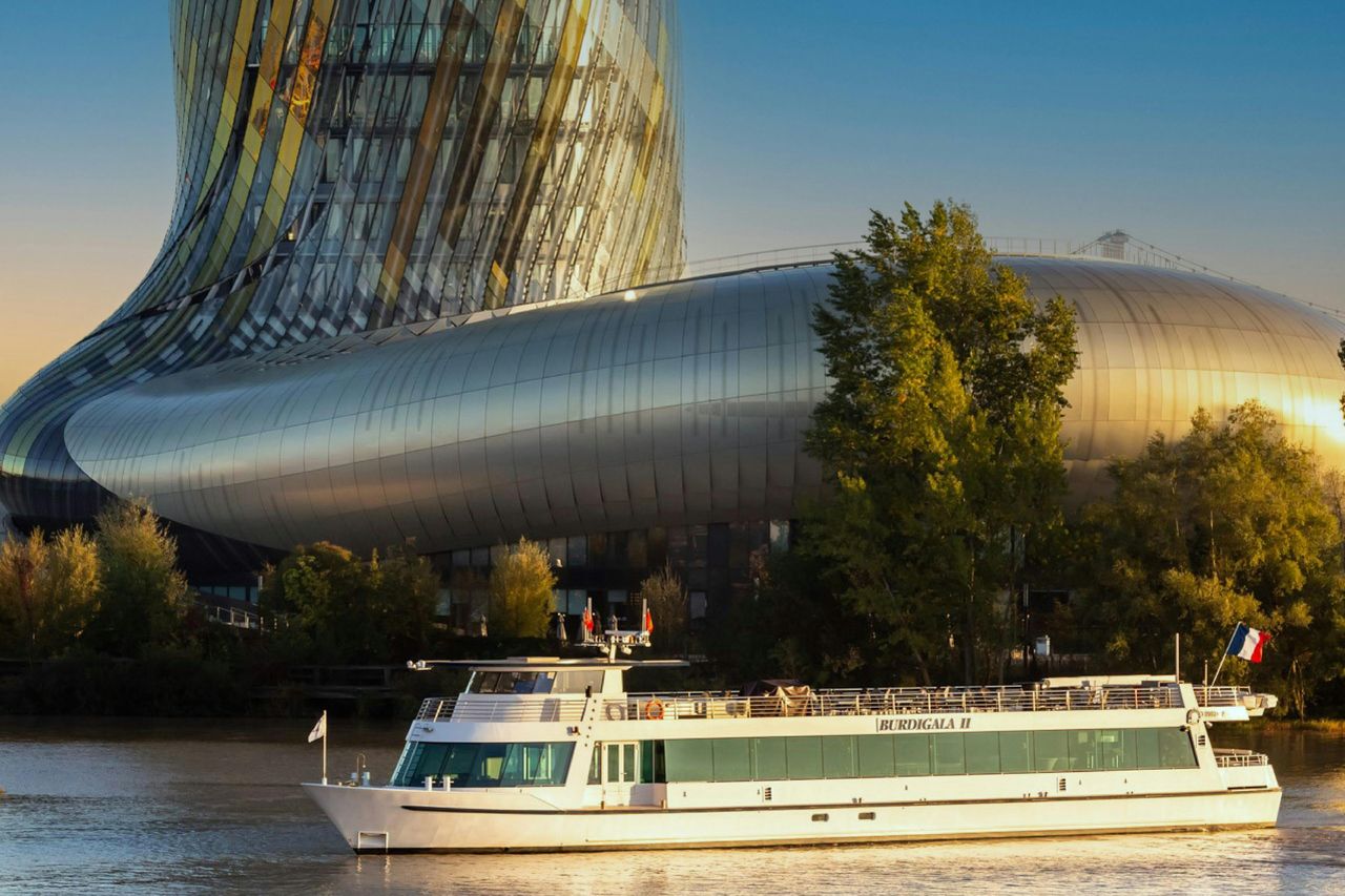 Bordeaux: Crociera fluviale guidata + bevande — 3