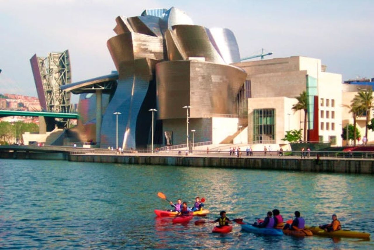 Museo Guggenheim di Bilbao: Biglietto salta-coda + Tour guidato
