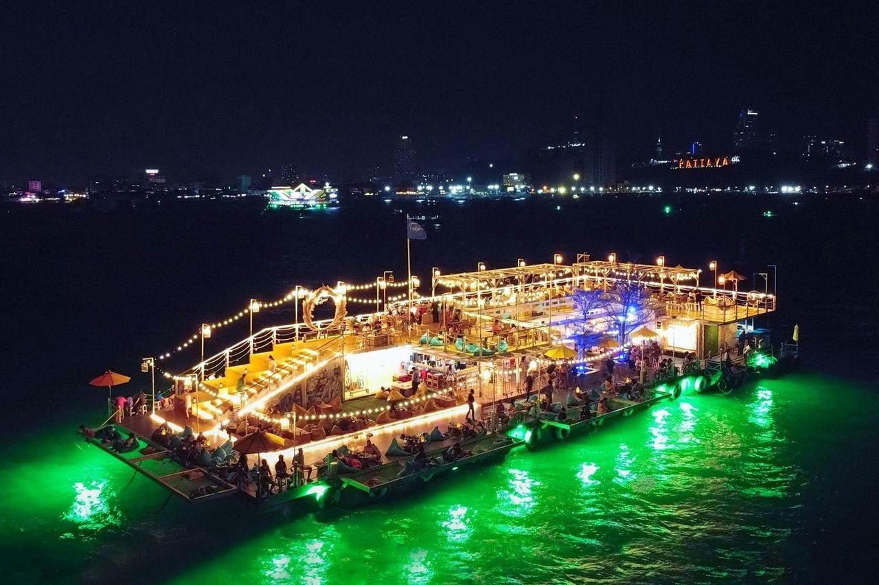 Tappia Floating Cafe Pattaya: Bevanda + Pesca al calamaro + Trasferimenti — 6