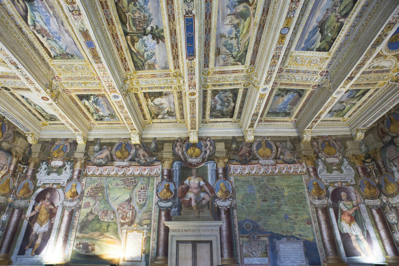 Palazzo dei Priori: Salta la fila — 4