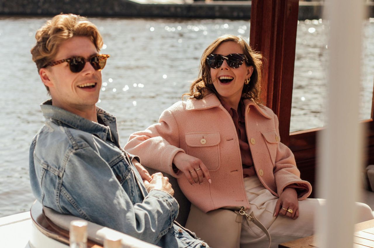 Amsterdam: Tour guidato in barca + Cocktail e Waffle
