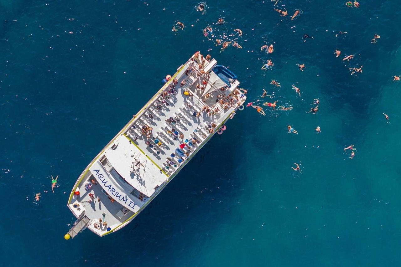 Costa Brava: Tour in barca da Roses + Guida audio