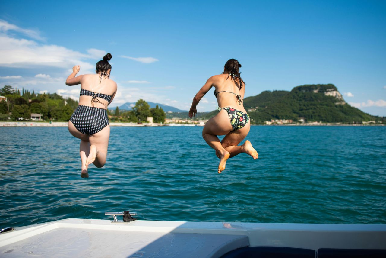 Lago di Garda: Tour in barca di 4 ore con Castelli Scaligeri + Degustazione vini — 5