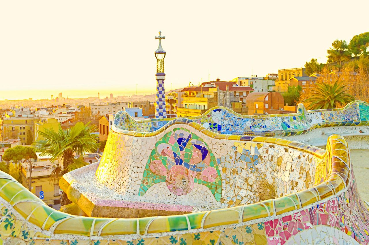Parc Güell: Biglietto salta-coda + Tour guidato