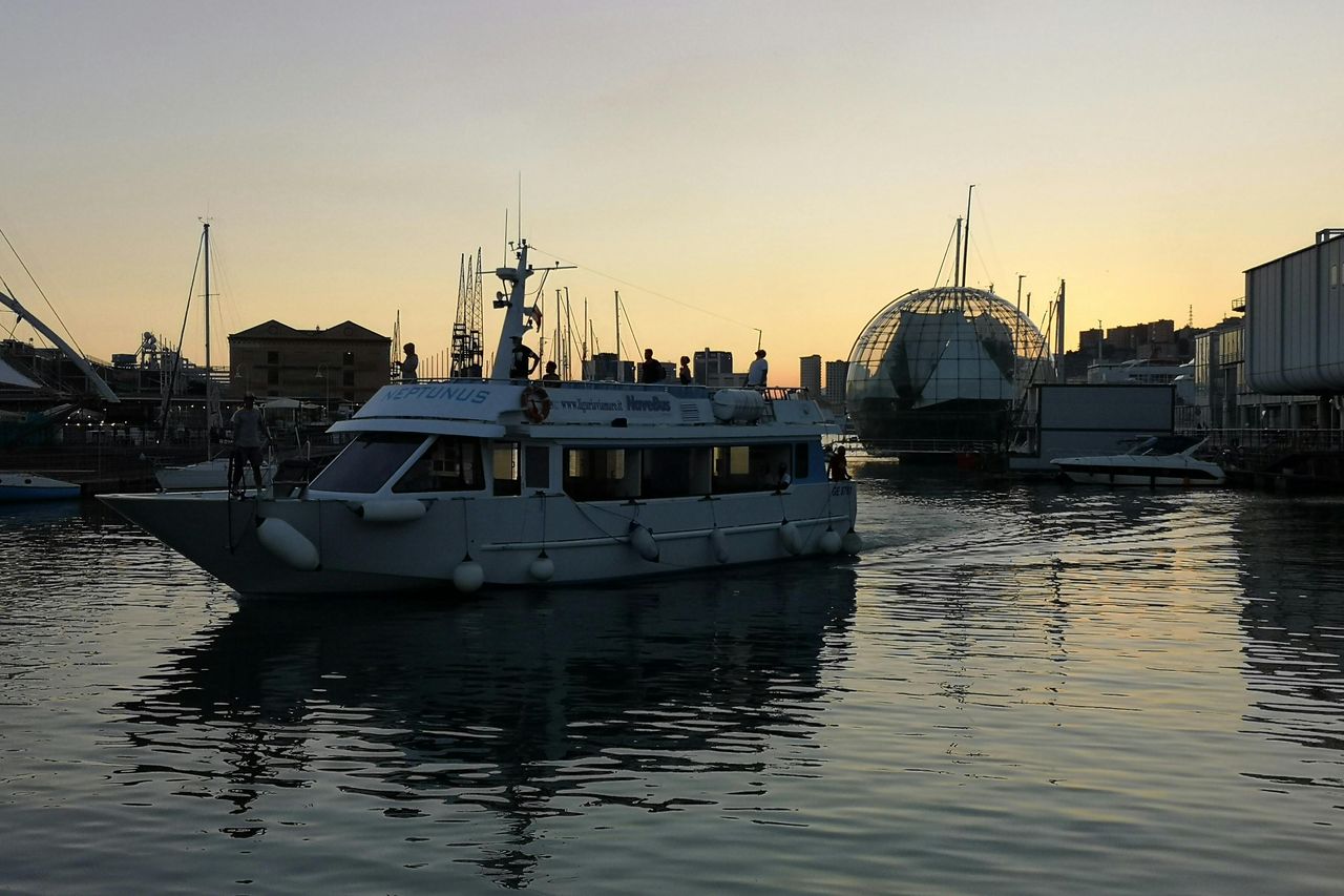 Tour del porto di Genova in barca — 3