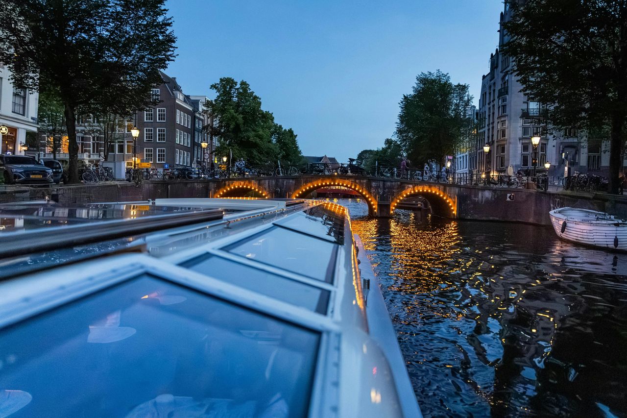 Amsterdam: Blue Boat Tour serale in barca sui canali — 7
