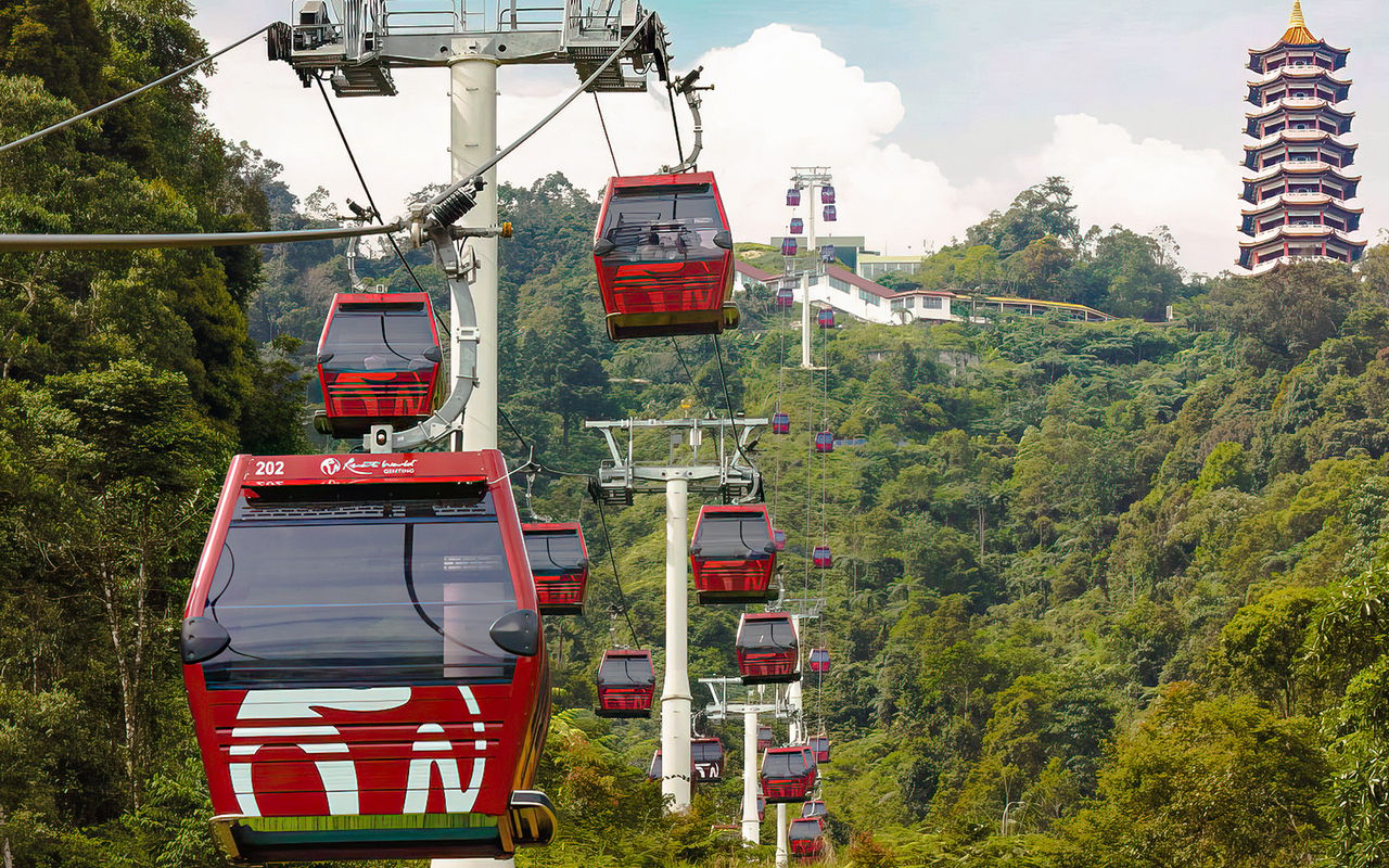 Combinazione funivia e parco a tema di Genting Highlands Premium Outlets — 2