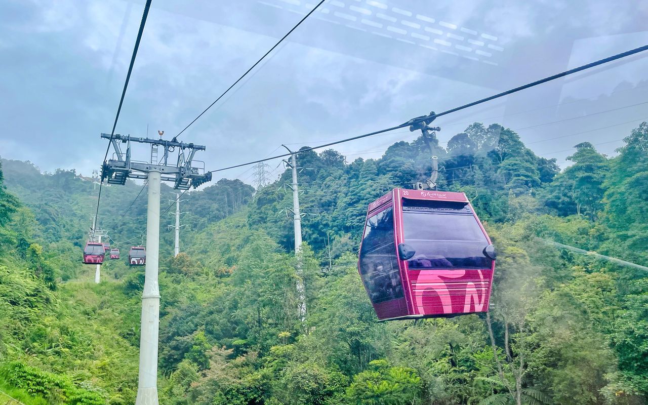 Combinazione funivia e parco a tema di Genting Highlands Premium Outlets — 8