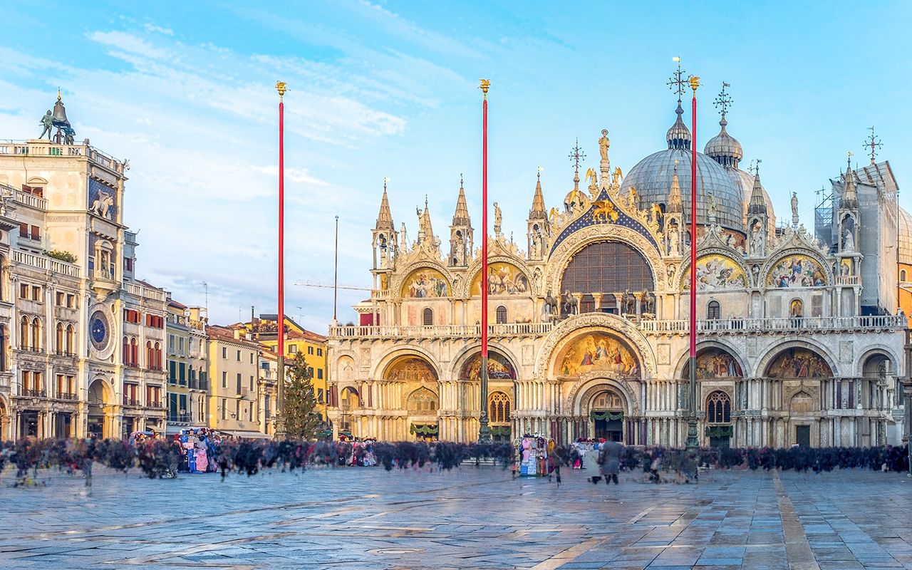 Tour guidato della Basilica di San Marco con giro in gondola — 2