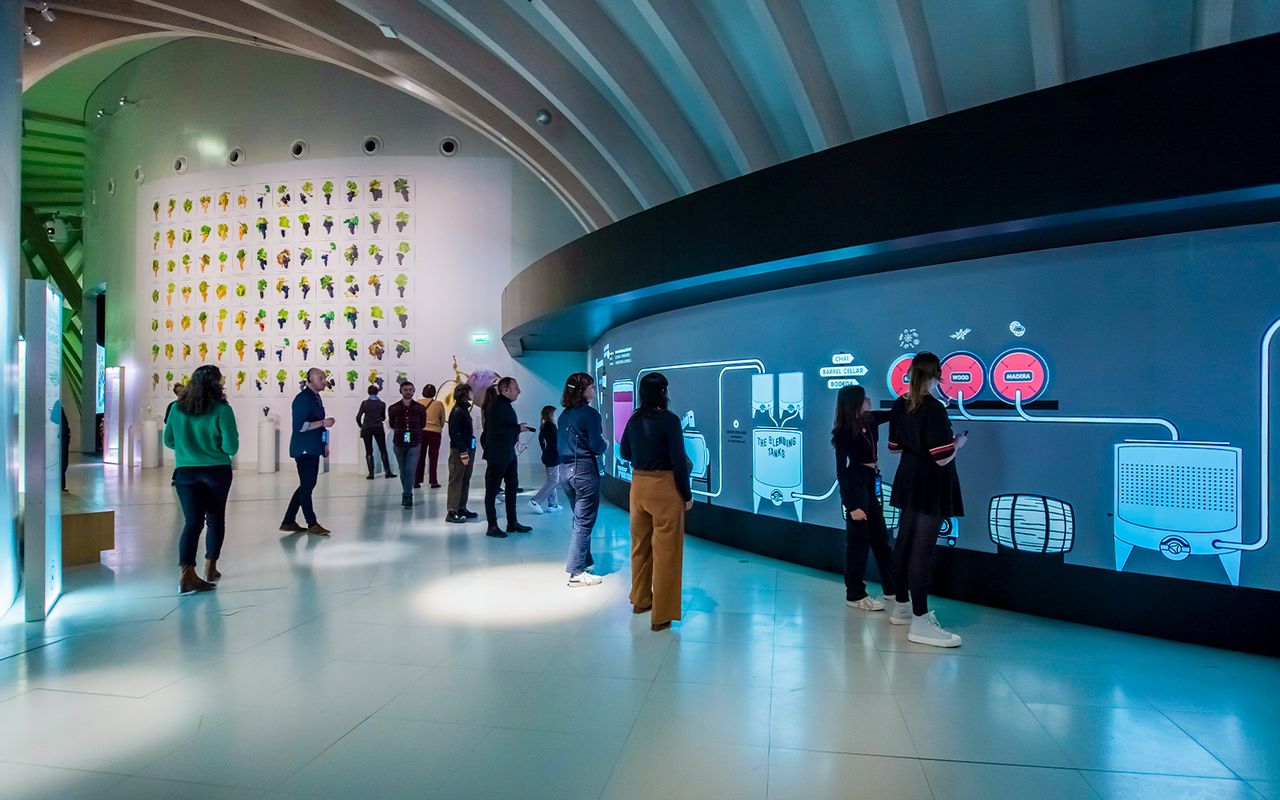 Biglietti per la Cité du Vin con tour audio autoguidato e degustazione di vini — 3