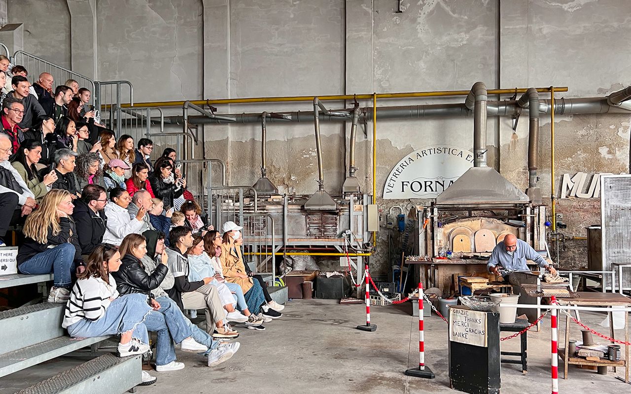 Tour in barca di Murano, Burano e Torcello con dimostrazione di soffiatura del vetro — 4