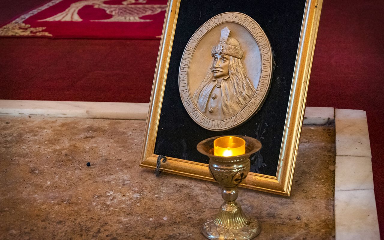 Tour di un giorno della Tomba di Dracula al Monastero di Snagov e della Miniera di Sale di Slanic da Bucarest — 2