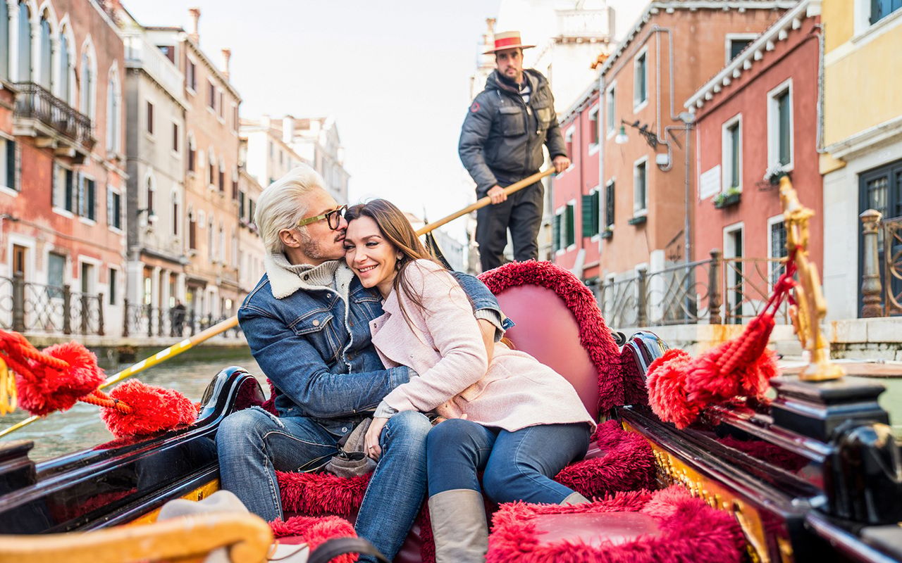 Canal Grande di Venezia: giro in gondola con serenata — 2