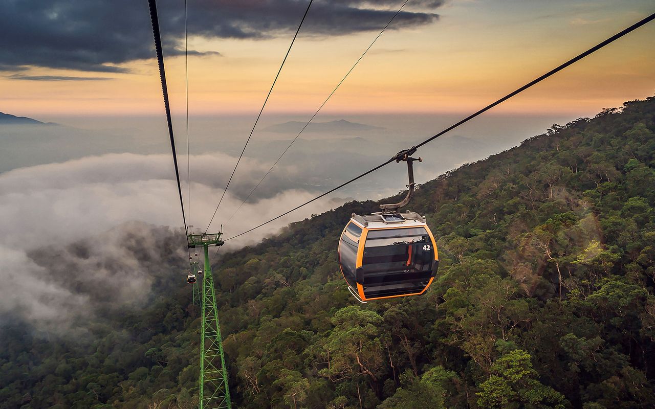 Biglietto notturno per il Sun World Ba Na Hills + Trasferimenti e cena