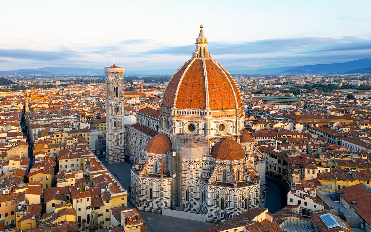 Accesso alla cattedrale di Santa Maria del Fiore con cupola del Brunelleschi